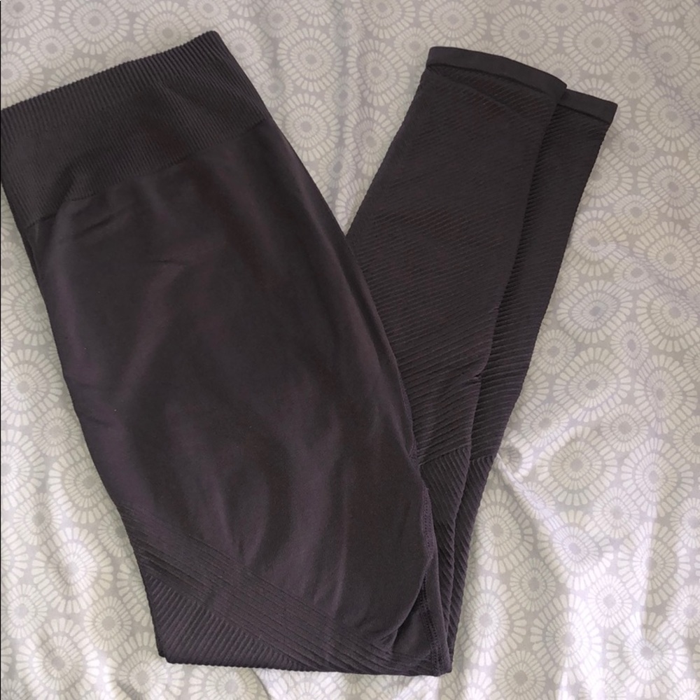 Exercise leggings